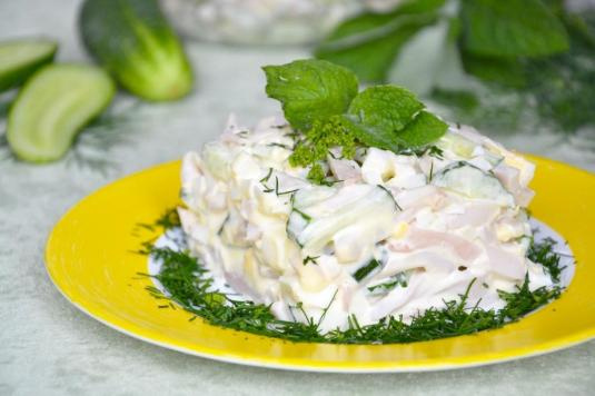 Салат из яиц и калмаров.jpg