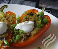 Фаршированный грибами перец