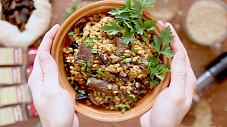 Перловая каша с лесными грибами