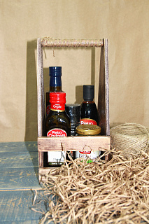 Набор масла, пряностей, бальзамика и соуса песто в ящике "Вкус Италии"