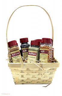 Набор пряностей и приправ для говядины в корзине