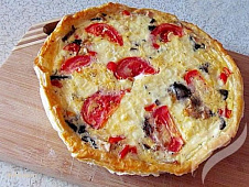 Быстрый пирог из слоёного теста