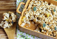 Творожно-яблочный крамбл