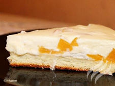 Неженка с персиками, зефиром и сырным кремом