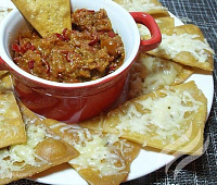 Начос с сыром и мексиканским соусом