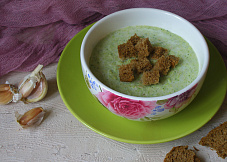 Крем-суп из брокколи с фасолью