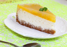 Чизкейк с персиками