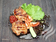 Курочка румяная на гриле