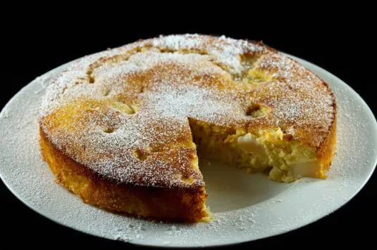 Пирог с консервированными грушами.jpg